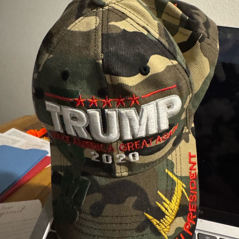 Camo Trump 2020 Men's Hat